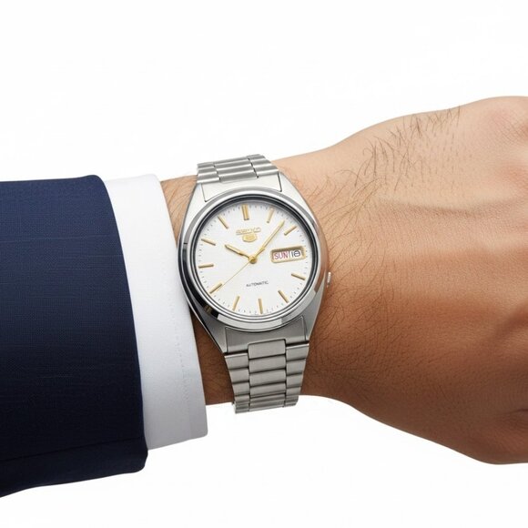 NWT Authentic Seiko Series 5 Automatic Off White Dial Men's Watch